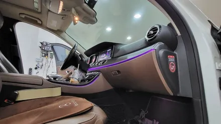 벤츠 W213 E220d E클래스 순정 엠비언트 고장수리 데쉬보드 / 성남 분당구 정자동