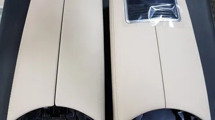[분당 벤츠 전문점] 벤츠 W205 C클래스 2015년식 C200 순정 3색 엠비언트 순정 64색 엠비언트 변경 작업 64색 부메스터 3D전동트위터 64색 전면 송풍구 엠비언트 리 / 성남 분당구 정자동
