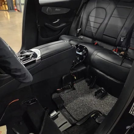 GLC350e 국산12.3 모니터교체 M2C200PLUS AUX코딩 순정GPS연동 파크라케이블 순정버튼 통풍시트 순정64색 엠비언트변경 데쉬보드엠비언트 송풍구엠비언트 / 성남 분당구 정자동