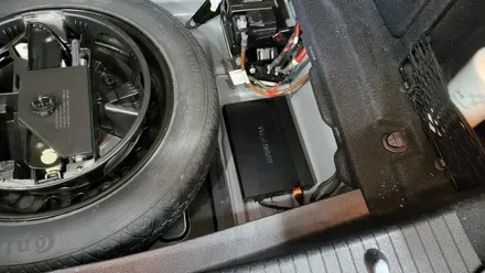 벤츠전문 카알터 W212 E220 타업체 작업된 중국산 안드로이드 후방카메라고장 교체 블랙박스 보조배터리 공임시공 흡음 차량하부매립 / 성남 분당구 정자동