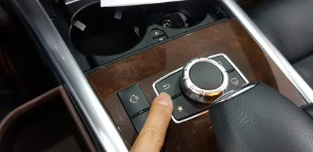 [분당벤츠전문점] 벤츠 E클래스 W212 E300 2016년식 안드로이드 M2C200플러스 국산 고해상도 12.3인치 모니터교체 국산 USB AUX생성기 순정 ECM룸미러 하이패스 / 성남 분당구 정자동