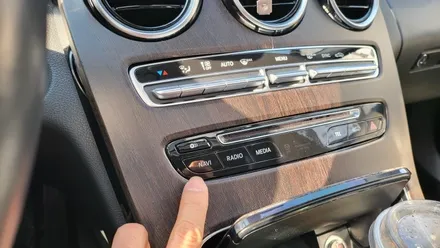분당벤츠전문점 카알터 C클래스 W205 C220 국산 12.3인치 모니터교체 M2C200PLUS AUX코딩 순정GPS연동 순정64색변경 부메스터 전동트위터 데쉬보드 엠비언트 / 성남 분당구 정자동