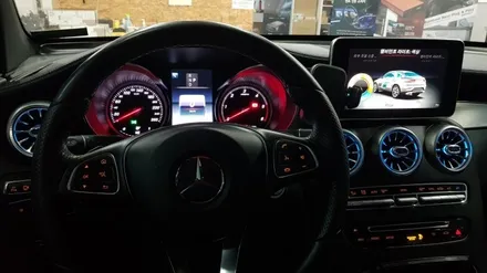 [분당 벤츠 전문점] 벤츠 C253 전기형 2016년식 GLC클래스 GLC220d 최고급 순정급 전면송풍구 엠비언트 LED 설치 작업 / 성남 분당구 정자동