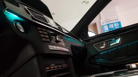 [분당 벤츠 전문점] 벤츠 W212 후기형 E클래스 2015년식 E220 순정 3색 엠비언트 → 순정 12색 멀티컬러 엠비언트(광량 5배 UP UP)작업 / 성남 분당구 정자동