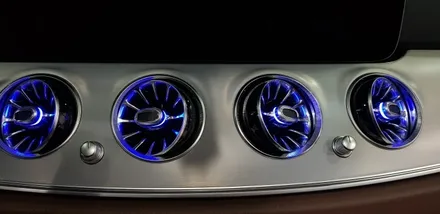 [분당벤츠전문점] 벤츠 E클래스 W213 E250 페이스 리프트 신차 패키지 부메스터 3D전동 트위터, 전면송풍구 엠비언트 교체 / 성남 분당구 정자동