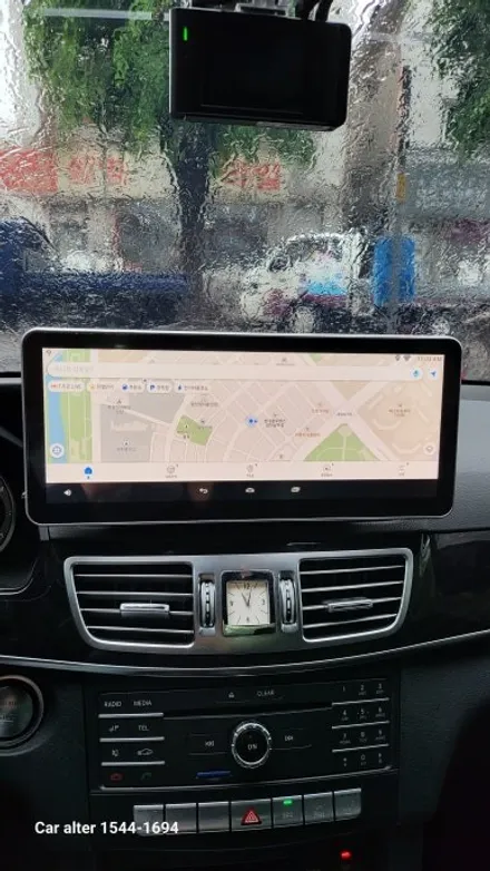 E220 M2C200PLUS 12.3인치 모니터교체 USBAUX 후방카메라교체 LTE 라우터 현대모비스 NTG-4500CE 모니터고장탈거 분당구 정자동 카알터 / 성남 분당구 정자동