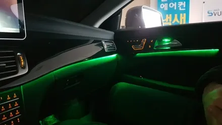 [분당 벤츠 전문점] 벤츠 W218 후기형 CLS클래스 CLS 250d 보이지도 않는 순정 3색 앰비언트를 순정 방식 그대로 12색 멀티컬러 지원되는 앰비언트 LED광량 5배 UP / 성남 분당구 정자동