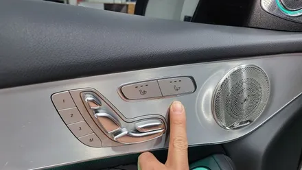 GLC350e 국산12.3 모니터교체 M2C200PLUS AUX코딩 순정GPS연동 파크라케이블 순정버튼 통풍시트 순정64색 엠비언트변경 데쉬보드엠비언트 송풍구엠비언트 / 성남 분당구 정자동
