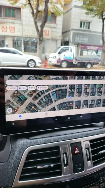 벤츠 E350 카브리올레 국산 안드로이드 M2C200PLUS 네비게이션 국산 12.3 와이드모니터 교체 분당 판교 카알터 / 성남 분당구 정자동