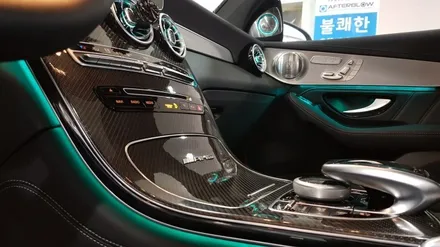 [분당 벤츠 전문점] 벤츠 C253 전기형 2018년식 GLC 63AMG 순정 3색 엠비언트 타업체 작업된 3색 전동트위터 3색 전면&리어송풍구 엠비언트 64색 엠비언트 변경 및 / 성남 분당구 정자동