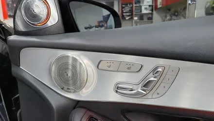 GLC350e 국산12.3 모니터교체 M2C200PLUS AUX코딩 순정GPS연동 파크라케이블 순정버튼 통풍시트 순정64색 엠비언트변경 데쉬보드엠비언트 송풍구엠비언트 / 성남 분당구 정자동