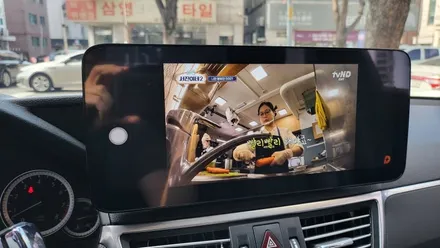 벤츠 E300  중국산 안드로이드올인원 고장 국산국산 와이드모니터 안드로이드 11 KC인증 NV700 아틀란V5 내비게이션 / 성남 분당구 정자동
