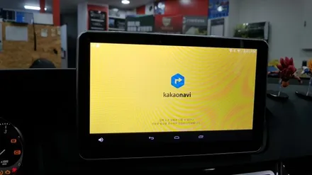 [분당 벤츠 전문점] 벤츠 W212 E클래스 E250 안드로이드오토 카플레이보다 좋은 큐빅 9인치 안드로이드 M2C 장착 작업 / 성남 분당구 정자동