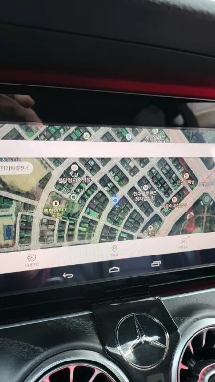 벤츠 W213 E300 순정 엠비언트 고장수리 터치모니터변경 국산 안드로이드 M2C200APLUS USBAUX 순정GPS연동 무선 LTE WiFi 분당 판교 벤츠전문 카알터 / 성남 분당구 정자동