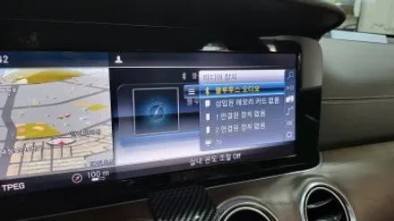 벤츠 W213 E220d 중고차 신차 만들기 부메스터 엠비언트 터치모니터변경 안드로이드 FHD 어라운드뷰 카본센터페시아 정품IWC 풀방음 광각미러 공기청정기 블랙박스 보조배터리 / 성남 분당구 정자동