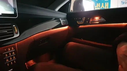 [분당 벤츠 전문점] 벤츠 W218 후기형 CLS클래스 CLS 250d 보이지도 않는 순정 3색 앰비언트를 순정 방식 그대로 12색 멀티컬러 지원되는 앰비언트 LED광량 5배 UP / 성남 분당구 정자동