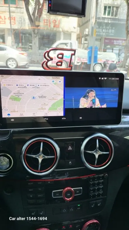 벤츠 2015 X204 GLK220 프리미어 M2C200A 모니터교체 공임작업 + AUX코딩 순정GPS연동 파크라케이블 무선 LTE WiFi 라우터 / 성남 분당구 정자동