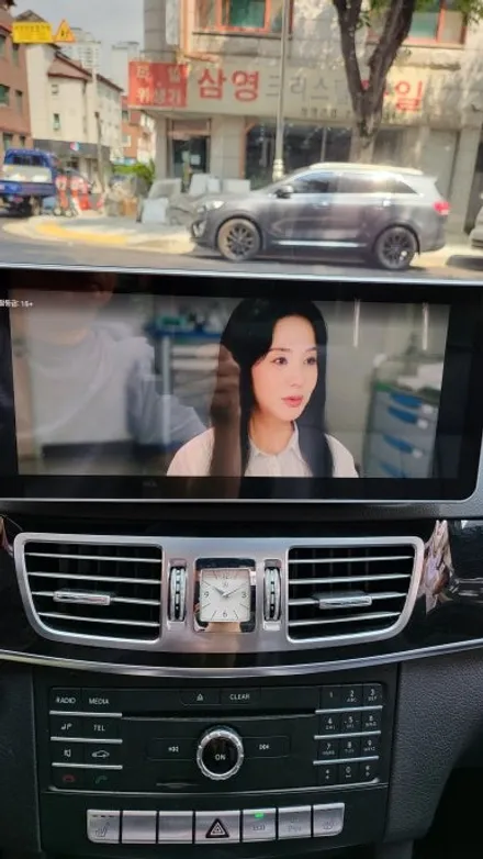 벤츠 2016 W212 E220 내비게이션 블랙아웃 고장 안드로이드 M2C200PLUS 12.3인치 모니터교체 후방카메라교체 전문점 / 성남 분당구 정자동