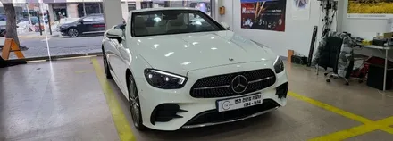 분당벤츠전문점 카알터 A238 E클래스 E450 카브리올레 2022년식 국산 안드로이드 카블릿 M2C200플러스 순정GPS연동 파크라케이블 국산USB AUX 휴대용 무선 WiFi기 / 성남 분당구 정자동