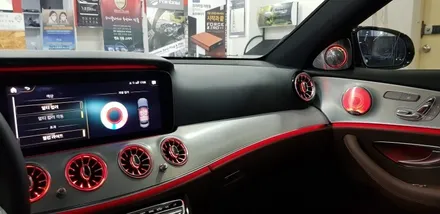 [분당벤츠전문점] 벤츠 2021년식 W213 E250 페이스 리프트 신차 패키지 부메스터 3D전동 트위터, 전면송풍구&리어송풍구 엠비언트, 미드스피커 엠비언트 커버 교체 작업 / 성남 분당구 정자동