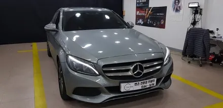 [분당벤츠전문점] 벤츠 C클래스 W205 C220d 2016년식 순정 64색 엠비언트변경 전면 송풍구 엠비언트5개 2열 송풍구 엠비언트2개 교체 작업 / 성남 분당구 정자동