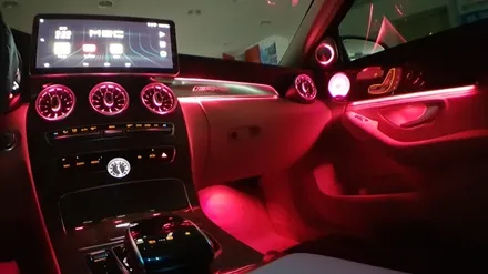 [분당 벤츠 전문점] 벤츠 W205 C클래스 2015년식 C200 순정 3색 엠비언트 순정 64색 엠비언트 변경 작업 64색 부메스터 3D전동트위터 64색 전면 송풍구 엠비언트 리 / 성남 분당구 정자동