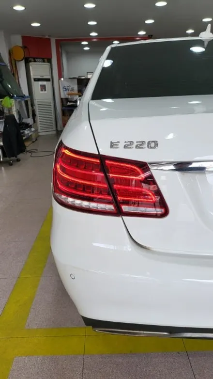 벤츠 E220 국산 안드로이드 M2C200APLUS 국산 최신형 모니터교체 고화질 후방카메라교체 고질병 후미등 교체 분당 동탄 광교 벤츠전문 카알터 / 성남 분당구 정자동