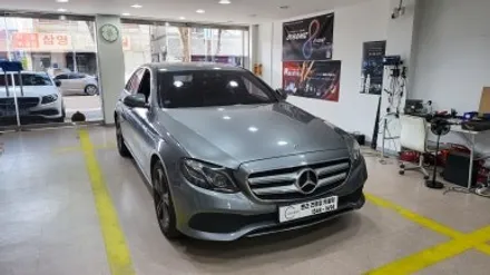 [ 벤츠 전문 카알터 ] 2018 W213 E300 M2C200PLUS LTE 라우터 USBAUX 순정 GPS연동 파크라 - 분당 판교 용인 죽전 경기광주 광교 안양 안산 인천 / 성남 분당구 정자동