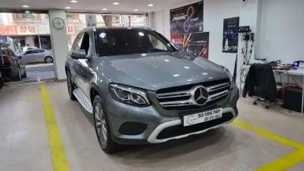벤츠 GLC350e 국산 안드로이드 M2C200PLUS 국산 와이드모니터교체 AUX코딩 순정 GPS연동 케이블 사각지대개선 옵틱글래스 광각 사이드미러교체 I am 신뢰 카알터 / 성남 분당구 정자동