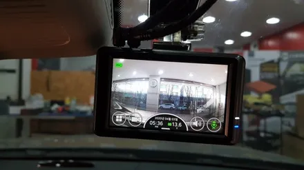 [분당 벤츠 전문점] 벤츠 W218 후기형 CLS클래스 CLS 250d 보이지도 않는 순정 3색 앰비언트를 순정 방식 그대로 12색 멀티컬러 지원되는 앰비언트 LED광량 5배 UP / 성남 분당구 정자동