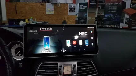 [분당 벤츠 전문점] 벤츠 A207 E200 카브리올레 순수국산 12.3인치 대화면 와이드 모니터 + 구글 공식 인증된 안드로이드 카블릿 M2C 설치 / 성남 분당구 정자동