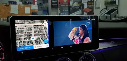 [분당벤츠전문점] 벤츠 C205 C63 AMG쿠페 M2C200플러스 국산12.3인치 모니터 AUX코딩 순정GPS연동 파크라케이블 순정64색변경 엠비언트 전면송풍구 엠비언트 리어송풍 / 성남 분당구 정자동