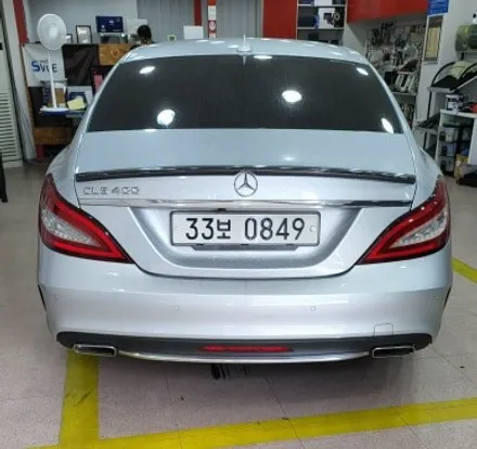 벤츠 W218 CLS400 순정 12색  엠비언트 교체 타업체 내비게이션 탈거 및 모니터교체 배터리방전 블랙박스 교체 바르타 AGM 배터리교체 / 성남 분당구 정자동