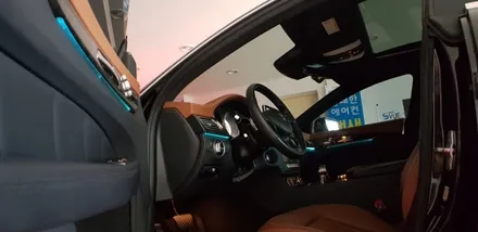 [분당 벤츠 전문점] 벤츠 CLS클래스 W218 2018년식 CLS350d 순정 3색 엠비언트를 순정 12색 멀티컬러 적용 光량 5배 UPUP~~ 순정방식 그대로~~ 변경작업 / 성남 분당구 정자동