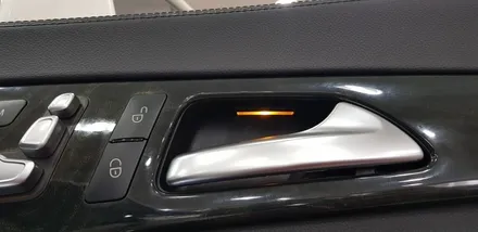 [분당벤츠전문점] 벤츠 W218 CLS350 순정 12색 엠비언트 M2C200플러스 GPS 파크라케이블 국산 12.3인치 모니터 교체 이지억세스 워크인 / 성남 분당구 정자동