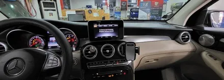[분당벤츠전문점] 벤츠 GLC X253 GLC300 2018년식 미국 직수입 순정 7인치 모니터 탈거 국산 고해상도 12.3인치 모니터교체 국산 안드로이드 M2C200플러스 순정 / 성남 분당구 정자동