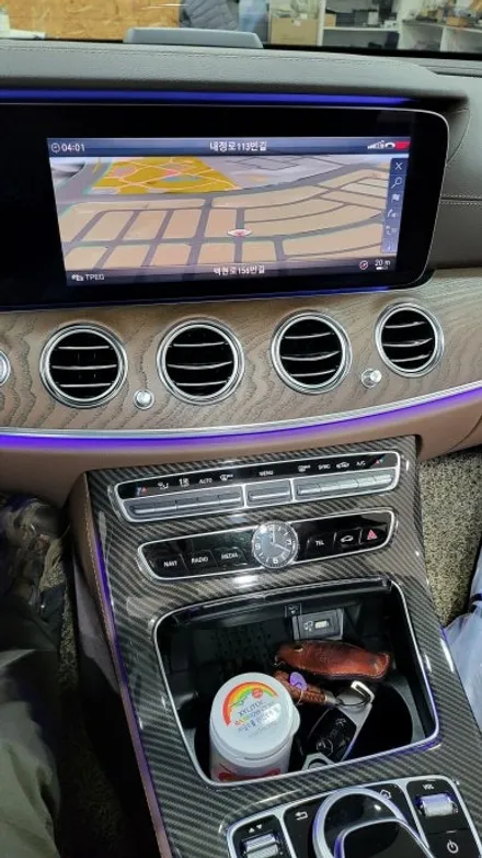 분당 벤츠 W213 E300 터치 모니터변경 국산 안드로이드 M2C200 USB AUX 벤츠 전문점 카알터 / 성남 분당구 정자동