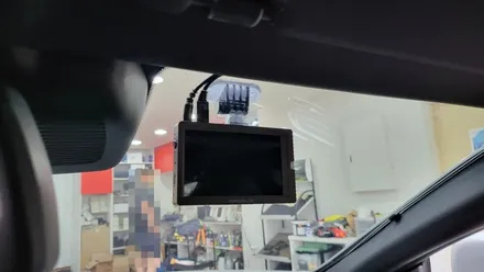 벤츠 W218 CLS400 순정 12색  엠비언트 교체 타업체 내비게이션 탈거 및 모니터교체 배터리방전 블랙박스 교체 바르타 AGM 배터리교체 / 성남 분당구 정자동