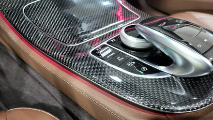 벤츠 W213 E220d 중고차 신차 만들기 부메스터 엠비언트 터치모니터변경 안드로이드 FHD 어라운드뷰 카본센터페시아 정품IWC 풀방음 광각미러 공기청정기 블랙박스 보조배터리 / 성남 분당구 정자동