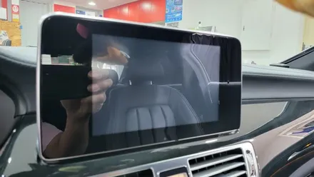벤츠 W218 CLS400 순정 12색  엠비언트 교체 타업체 내비게이션 탈거 및 모니터교체 배터리방전 블랙박스 교체 바르타 AGM 배터리교체 / 성남 분당구 정자동