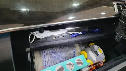 벤츠 E클래스 M2C200APLUS 탈거 NV700 교체 및 최신형 모니터 교체 / 성남 분당구 정자동