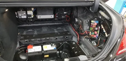 [분당벤츠전문점] 벤츠 W222 S500 아이나비 QXD5000+커넥티드 프로+신형 에너팩 프로12A 보조배터리 설치, 순정 옵션에서 제외된 순정형 3D부메스터 전동트위터 설치 / 성남 분당구 정자동