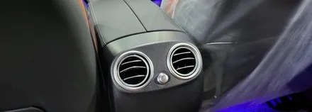 [분당벤츠전문점] 벤츠 GLC C253 GLC300e 쿠페 2021년식 신차패키지 1열 송풍구엠비언트교체 2열 송풍구엠비언트교체 부메스터 미드레인지 커버교체 순정 로고 도어라이트교 / 성남 분당구 정자동