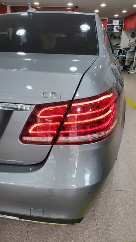벤츠 E220 후미등수리 국산 와이드모니터 교체 안드로이드 NV700 내비게이션교체 국산 HD 후방카메라교체 AUX코딩 / 성남 분당구 정자동