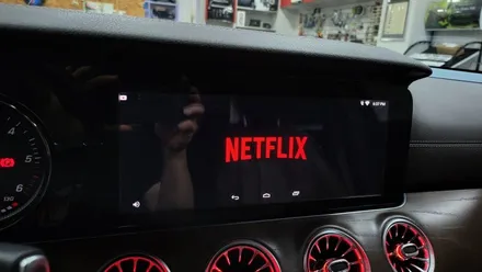 벤츠 W213 E220d 중고차 신차 만들기 부메스터 엠비언트 터치모니터변경 안드로이드 FHD 어라운드뷰 카본센터페시아 정품IWC 풀방음 광각미러 공기청정기 블랙박스 보조배터리 / 성남 분당구 정자동
