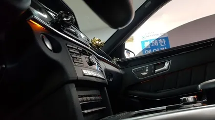 [분당 벤츠 전문점] 벤츠 W212 후기형 E클래스 2015년식 E220 순정 3색 엠비언트 → 순정 12색 멀티컬러 엠비언트(광량 5배 UP UP)작업 / 성남 분당구 정자동