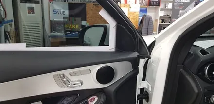 [분당벤츠전문점] 벤츠 GLC X253 GLC220쿠페 신차패키지 전동트위터엠비언트 전면+리어송풍구엠비언트 대쉬보드 등받이 미드레인지엠비언트 풀셋트 아이나비 QXD5000 / 성남 분당구 정자동