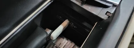 [분당벤츠전문점] 벤츠 GLC X253 GLC300 2018년식 미국 직수입 순정 7인치 모니터 탈거 국산 고해상도 12.3인치 모니터교체 국산 안드로이드 M2C200플러스 순정 / 성남 분당구 정자동