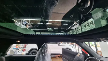 세종시 썬팅 반사 필름인데 블랙. 멋있잖아? 하버캠프 로얄본드 BMW MINI에 적용했어요. / 대전 유성