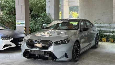 세종 틴팅 BMW M5 신차패키지 후퍼옵틱 클라식 \'블랙의 멋\' 기준! / 대전 유성